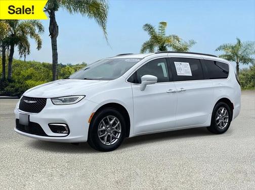 2022 Chrysler Pacifica Touring