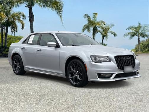 2023 Chrysler 300 Touring