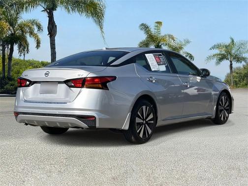 2022 Nissan Altima 2.5 SV