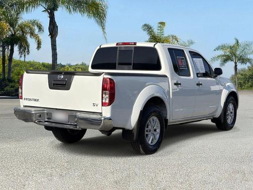 Glacier White 2021 Nissan Frontier SV