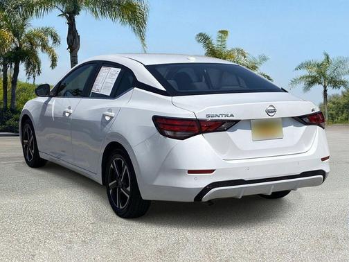 Aspen White Tricoat 2024 Nissan Sentra SV