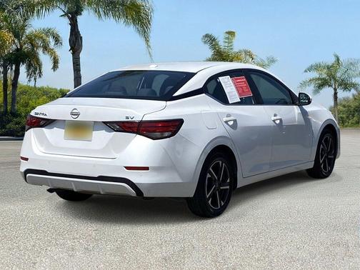 Aspen White Tricoat 2024 Nissan Sentra SV