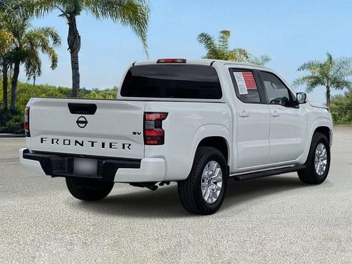 Glacier White 2023 Nissan Frontier SV