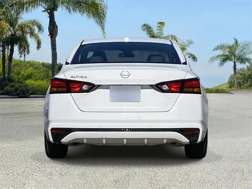 2025 Nissan Altima S FWD