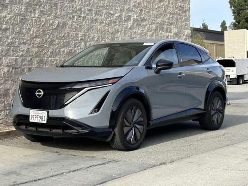 Boulder Gray Pearl 2025 Nissan ARIYA ENGAGE