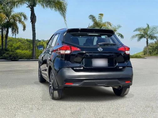 2018 Nissan Kicks SR