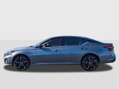 2025 Nissan Altima SR AWD
