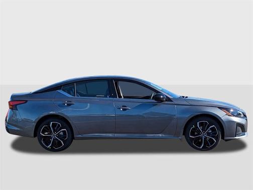 2025 Nissan Altima SR AWD