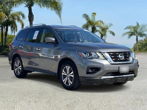 2018 Nissan Pathfinder S