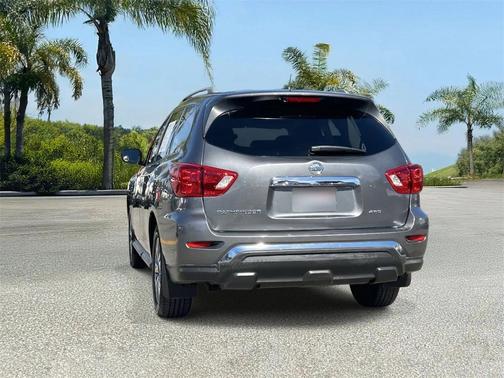 2018 Nissan Pathfinder S