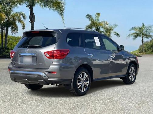 2018 Nissan Pathfinder S