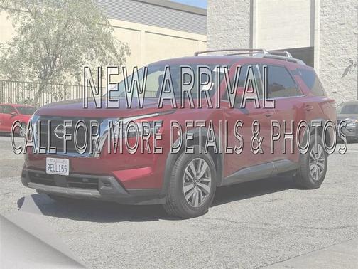 2023 Nissan Pathfinder SL 4WD