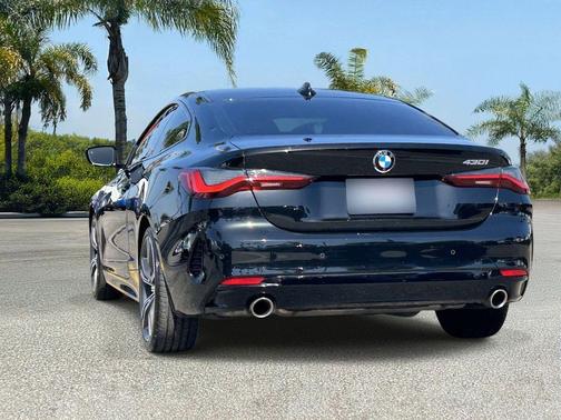 Black Sapphire Metallic 2023 BMW 430 i