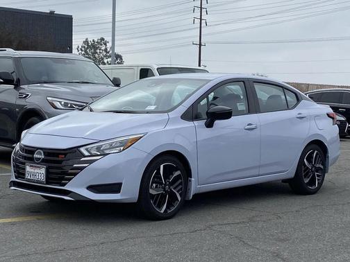Gray Sky Pearl 2025 Nissan Versa 1.6 S