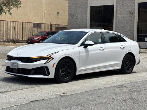 2025 Kia K5 LXS