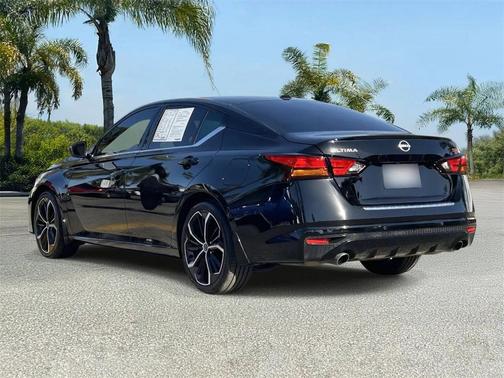 2023 Nissan Altima SR FWD