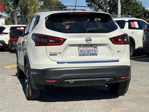 2022 Nissan Rogue Sport SL