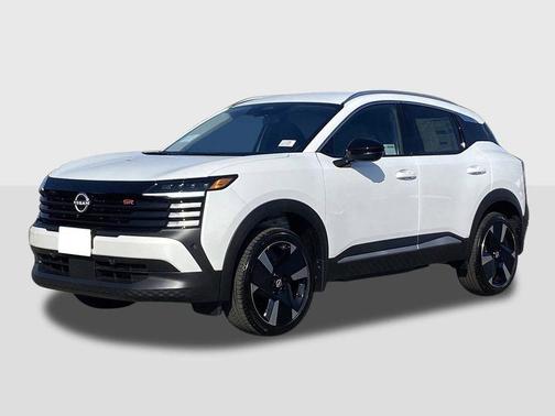 Aspen White Tricoat 2026 Nissan Kicks SR