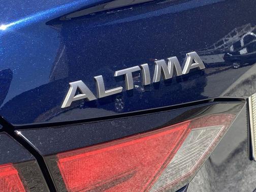 Deep Blue Pearl 2024 Nissan Altima S FWD