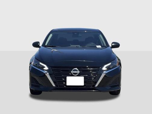 2025 Nissan Altima S FWD