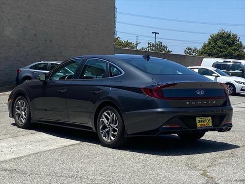 2022 Hyundai SONATA SEL