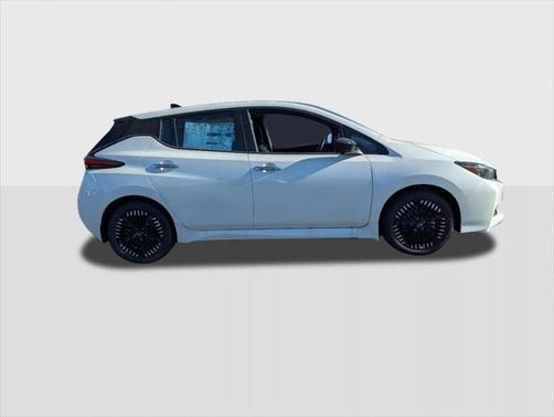 2025 Nissan Leaf SV PLUS