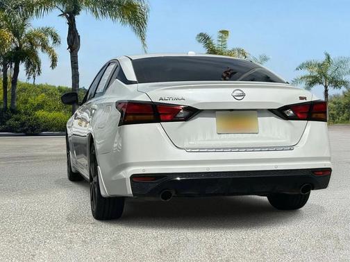 2023 Nissan Altima SR FWD