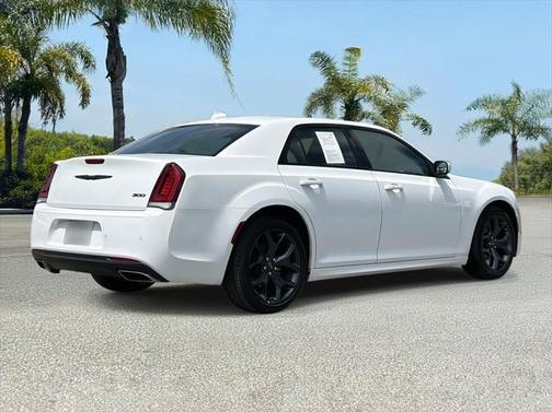 2023 Chrysler 300 Touring