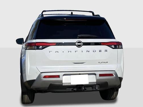 2025 Nissan Pathfinder Platinum FWD