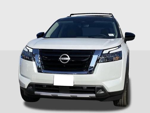 2025 Nissan Pathfinder Platinum FWD
