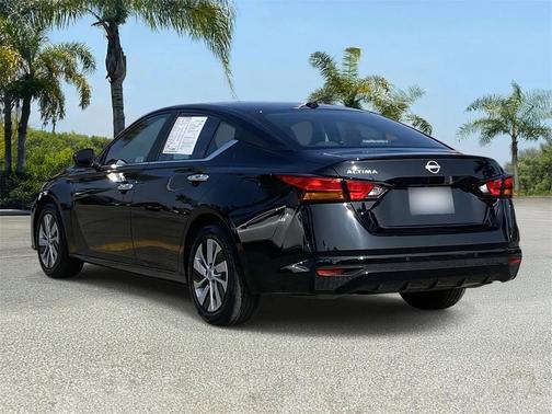 2025 Nissan Altima S FWD