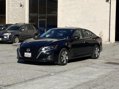 2025 Nissan Altima S FWD