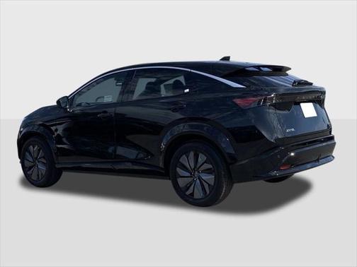 2025 Nissan ARIYA EVOLVE+