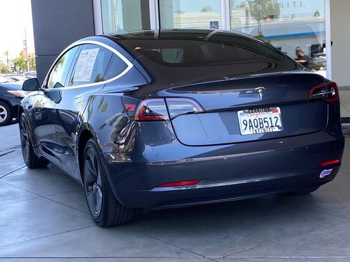 Midnight Silver Metallic 2018 Tesla Model 3 Mid Range