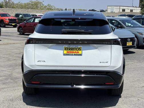 2025 Nissan ARIYA EVOLVE+