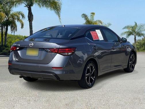 Gun Metallic 2024 Nissan Sentra SV