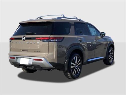 2025 Nissan Pathfinder Platinum FWD