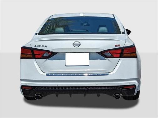2025 Nissan Altima SR FWD