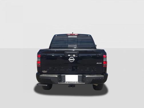 Super Black 2026 Nissan Frontier SV