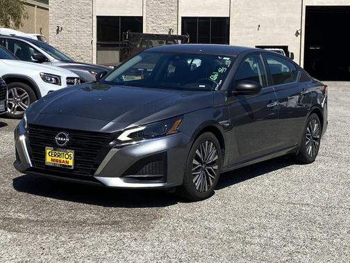Gun Metallic 2024 Nissan Altima 2.5 SV