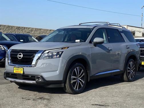 2025 Nissan Pathfinder Platinum 4WD