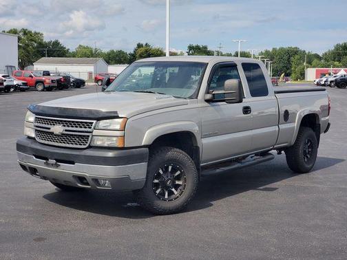 Silver Birch Metallic 2005 Chevrolet Silverado 2500 LS H/D Extended Cab