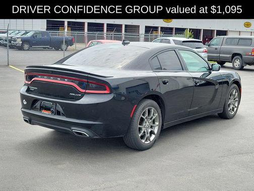 Pitch Black Clearcoat 2017 Dodge Charger SXT