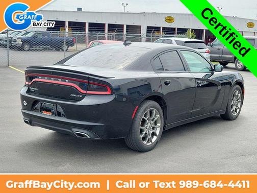 Pitch Black Clearcoat 2017 Dodge Charger SXT