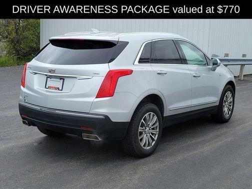 Radiant Silver Metallic 2018 Cadillac XT5 Luxury
