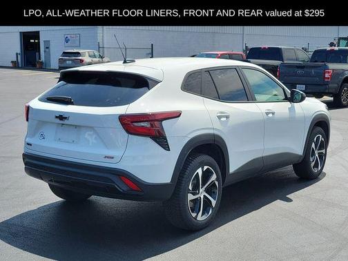 Summit White 2024 Chevrolet Trax FWD 1RS