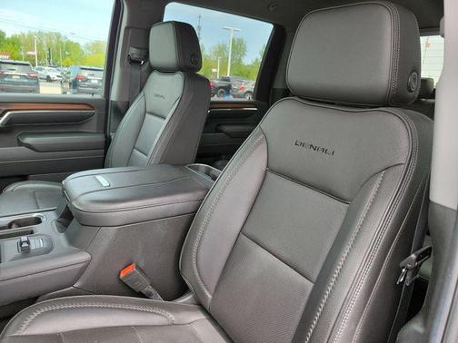 Onyx Black 2024 GMC Sierra 2500 Denali