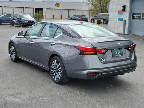 Gun Metallic 2025 Nissan Altima 2.5 SV