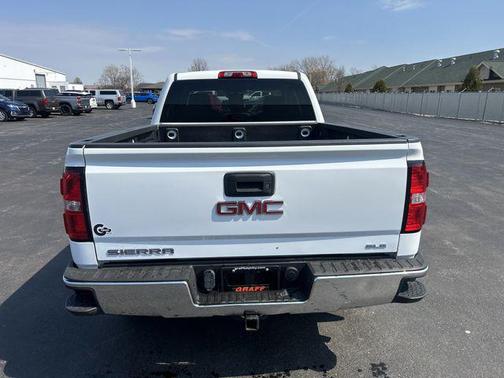 White 2017 GMC Sierra 1500 SLE
