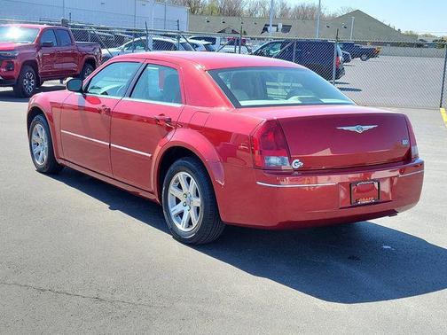 Inferno Red Crystal Pearlcoat 2007 Chrysler 300 Touring